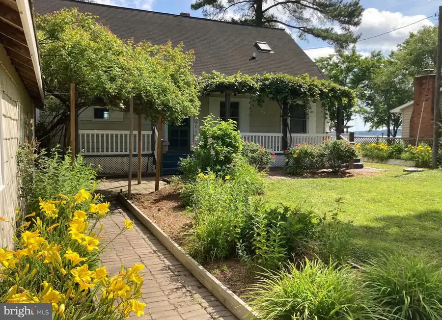 743 N Glebe Rd, Montross, VA 22520 - #2