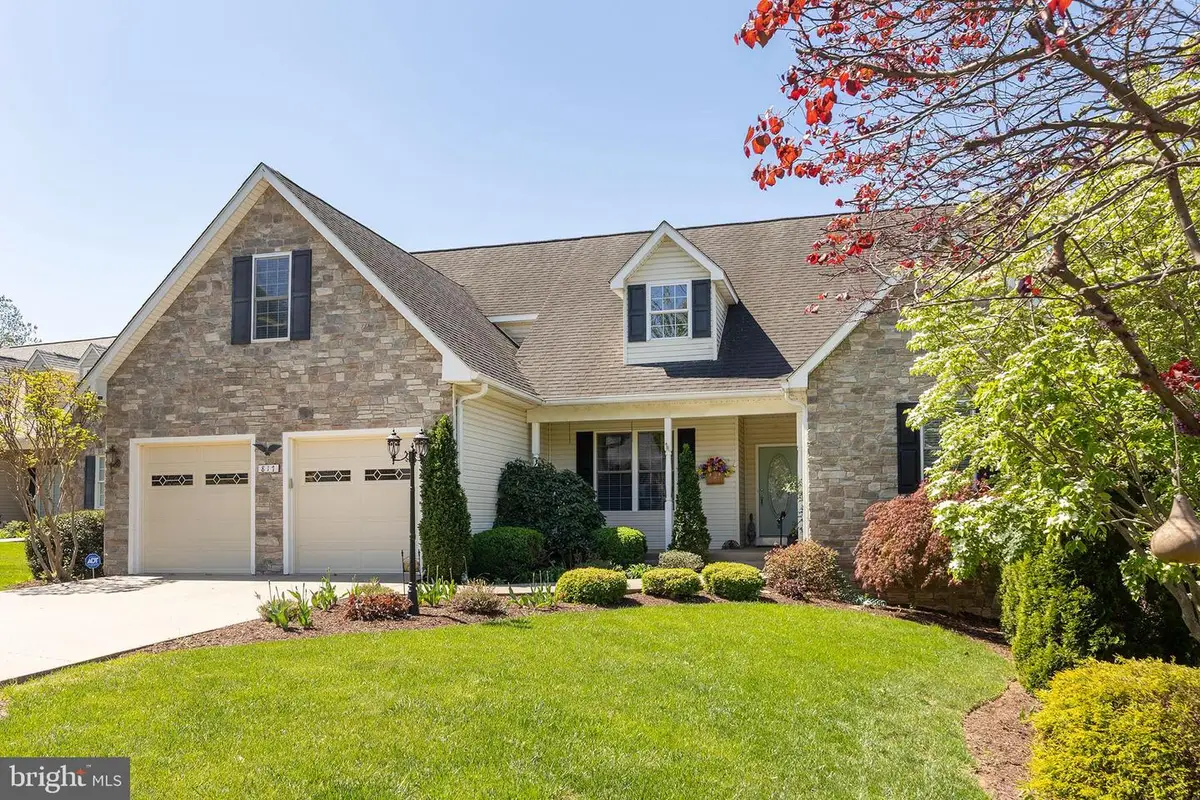 817 Chelsea Dr, Winchester, VA 22601 - #1