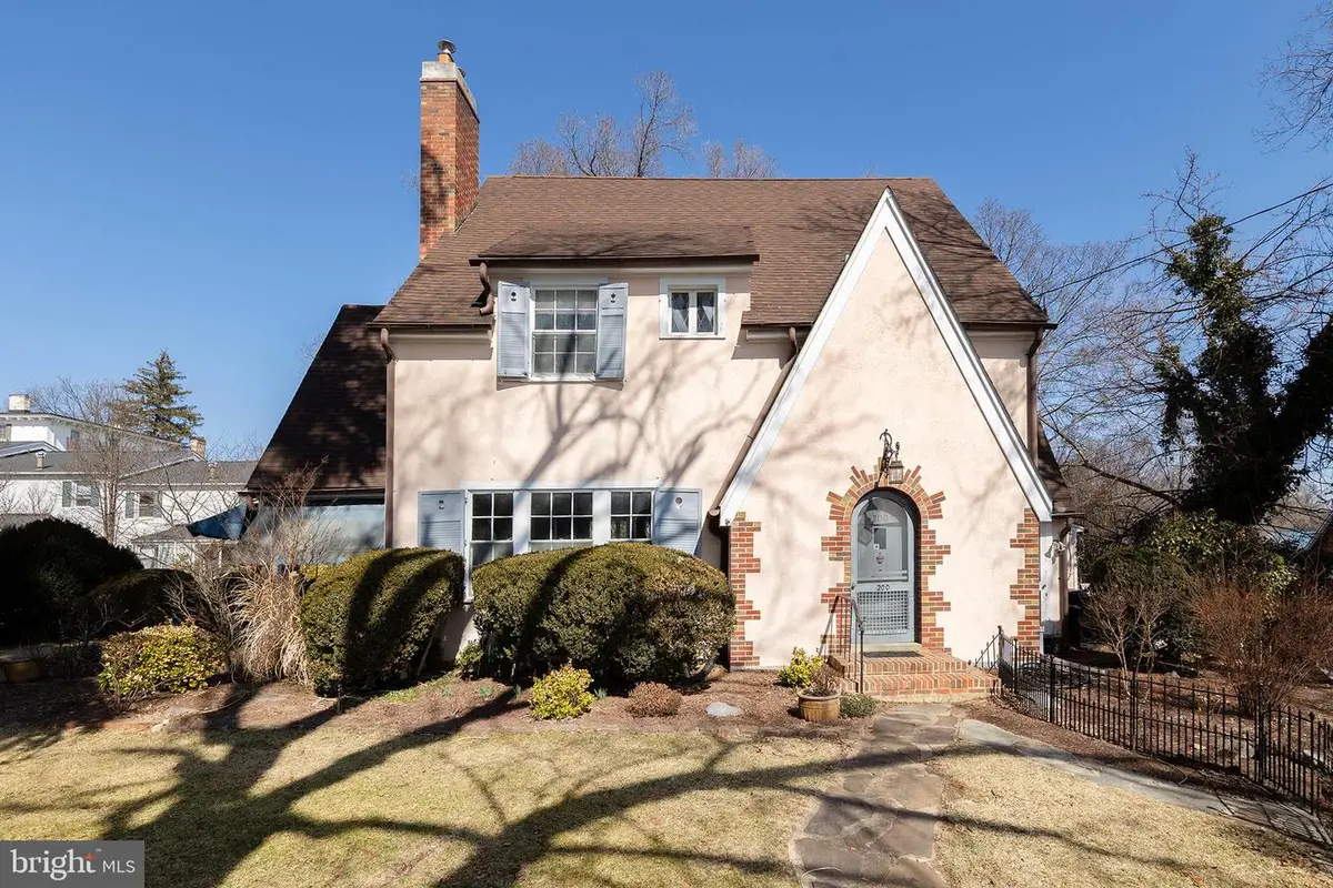 200 & 210 W Fairfax Ln, Winchester, VA 22601 - #1