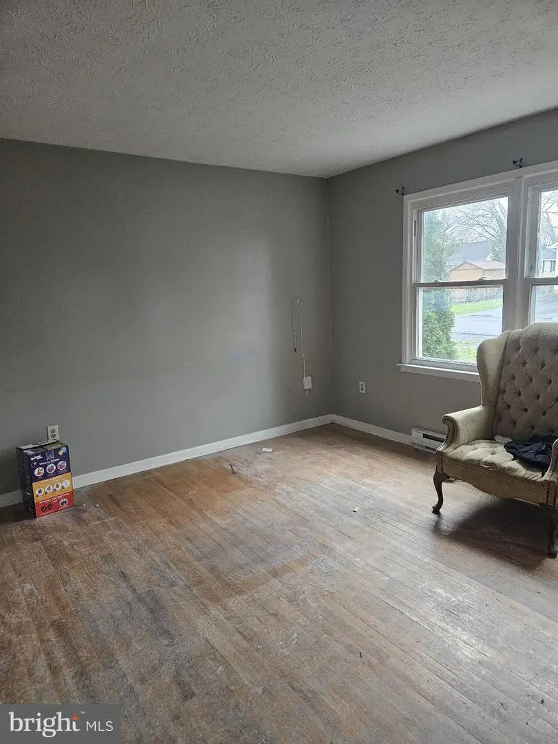 523 Monticello St, Winchester, VA 22601 - #3