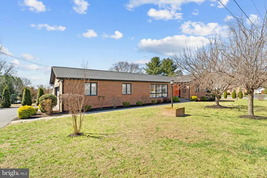 1317 Caroline St, Winchester, VA 22601 - #3