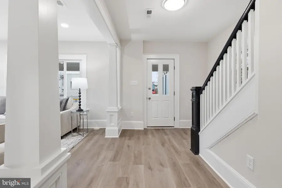 21 W Pall Mall St, Winchester, VA 22601 - #3