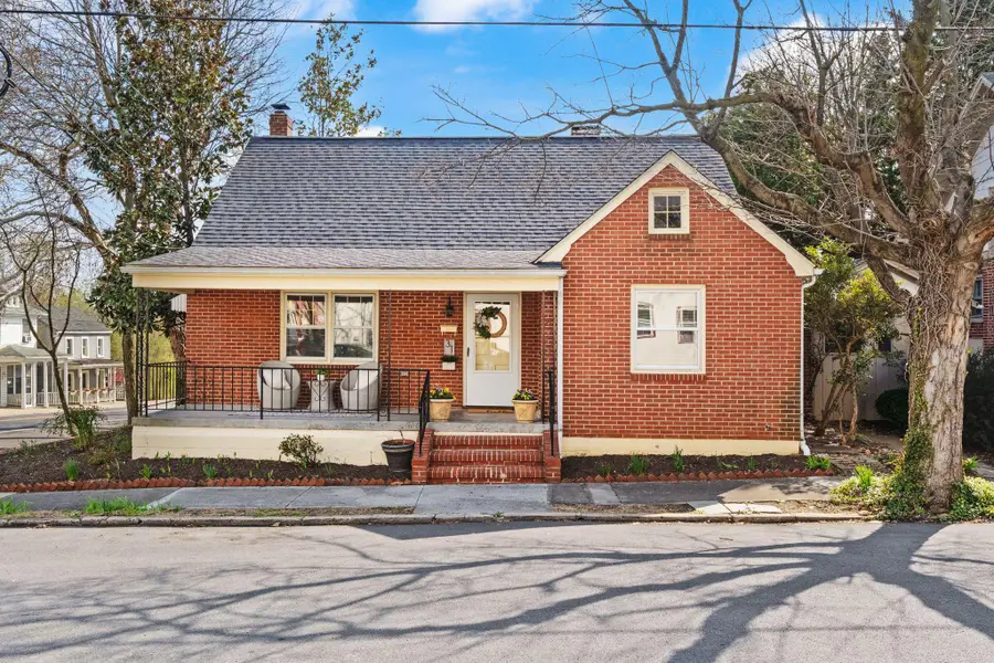 31 E Germain St, Winchester, VA 22601 - #2