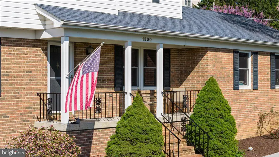 1300 Caroline St, Winchester, VA 22601 - #2