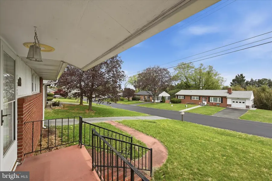 433 Beechcroft Rd, Winchester, VA 22601 - #3