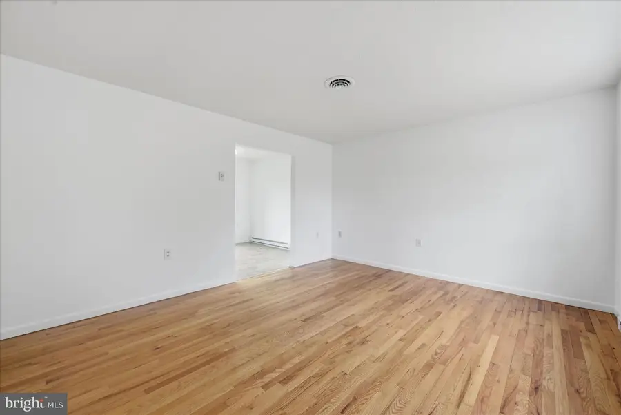 608 Dunlap St, Winchester, VA 22601 - #3