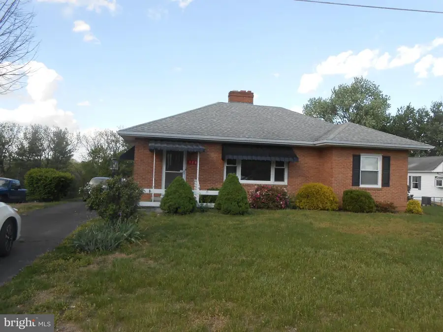 328 Longview Ave, Winchester, VA 22601 - #3