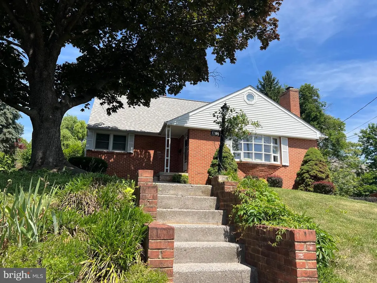 1709 Brandon Dr, Winchester, VA 22601 - #1