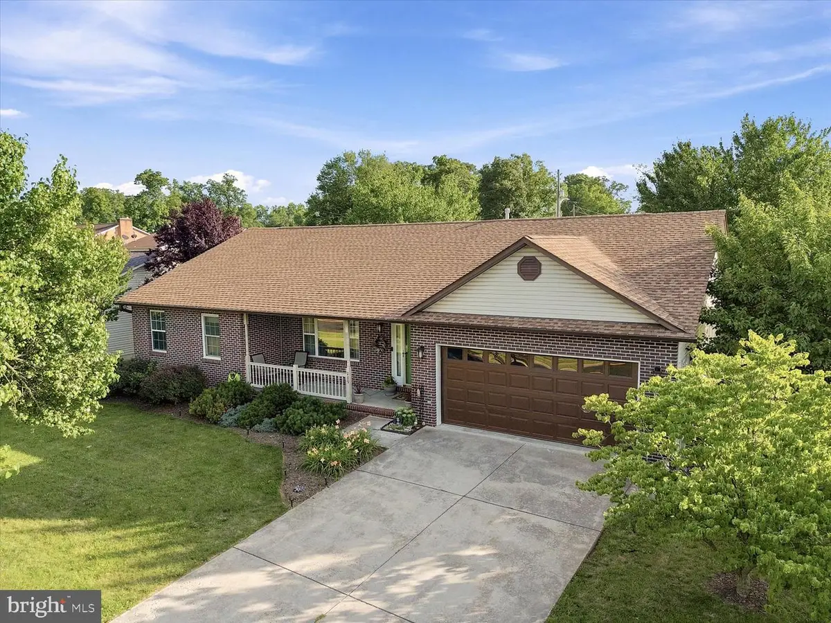 209 W Cedarmeade, Winchester, VA 22601 - #1