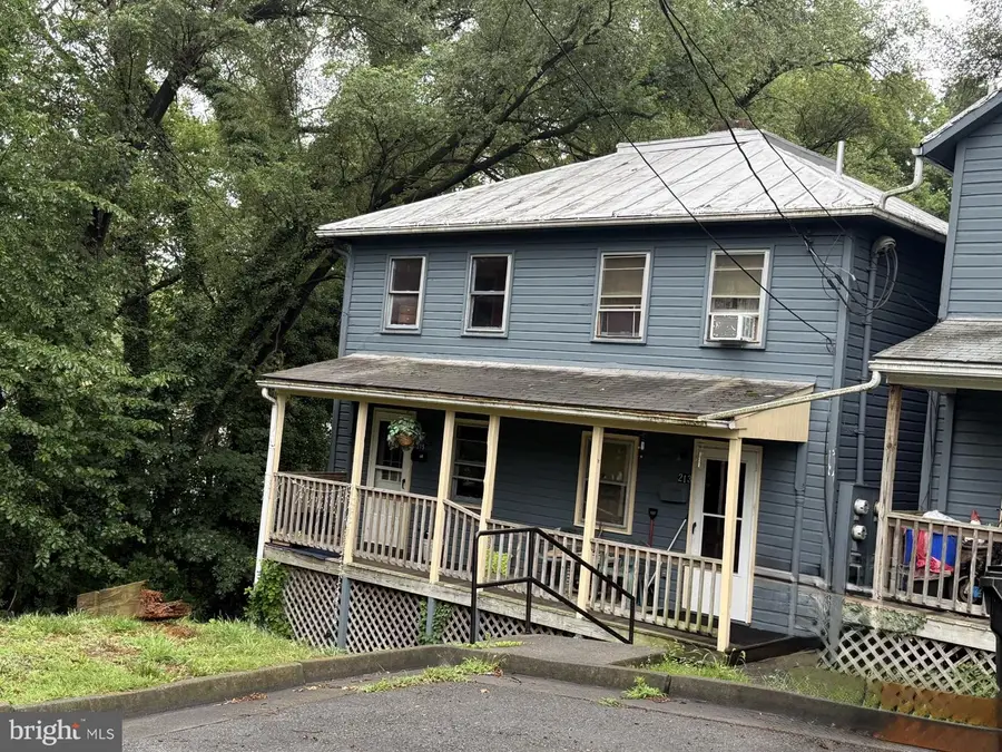 211, 213-215 E Clifford St, Winchester, VA 22601 - #2