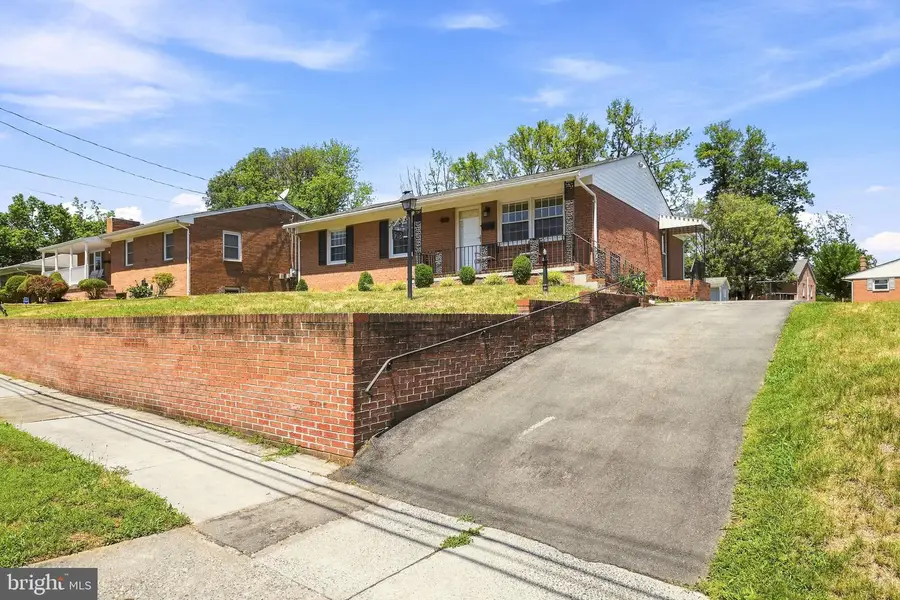 912 Allen Dr, Winchester, VA 22601 - #3