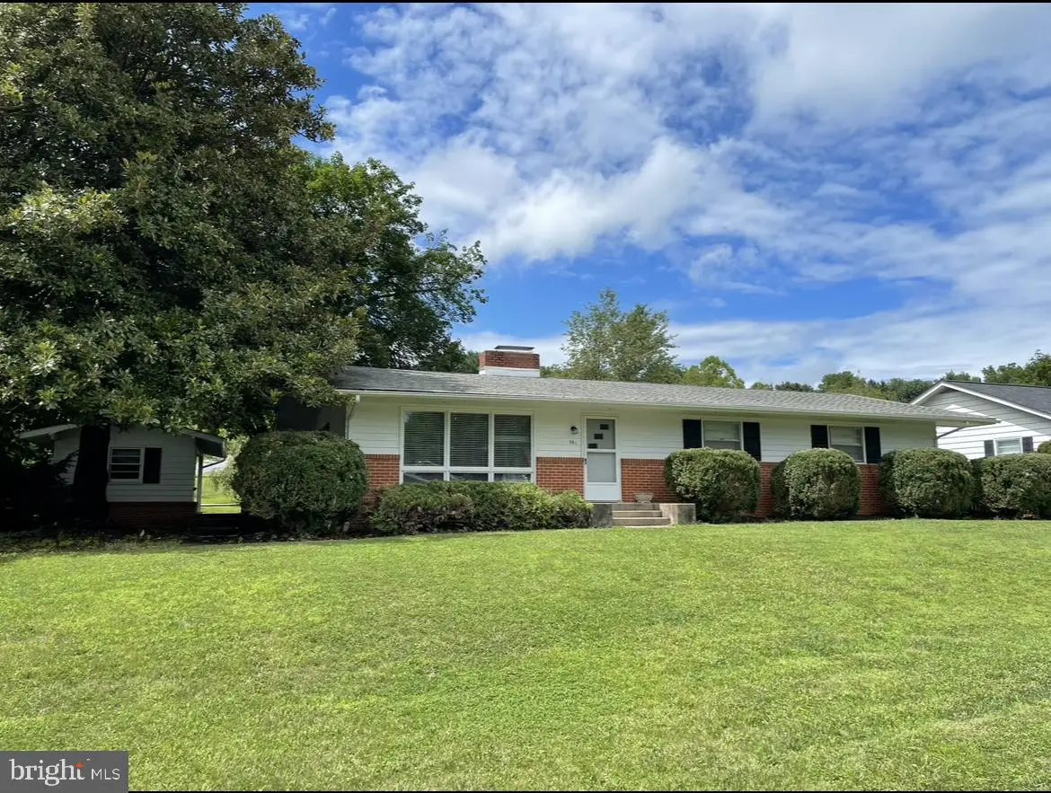 501 Fox Dr, Winchester, VA 22601 - #1