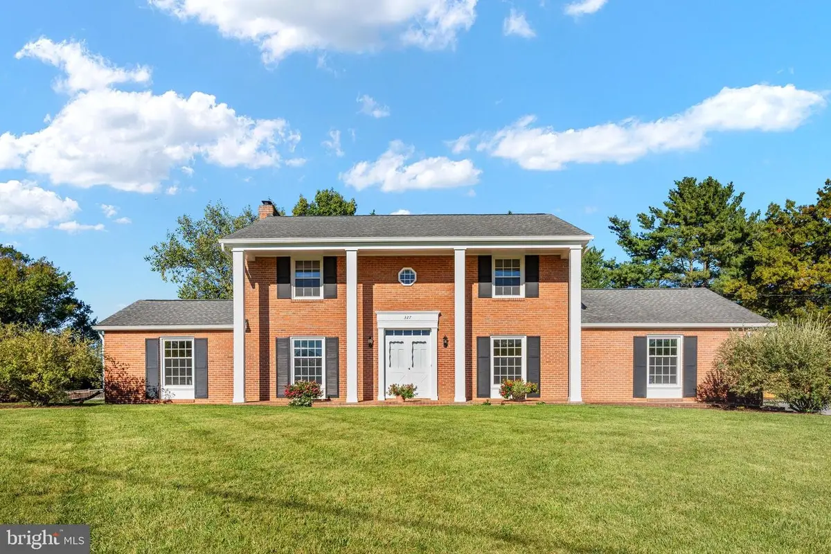 327 Ridge Ave, Winchester, VA 22601 - #1