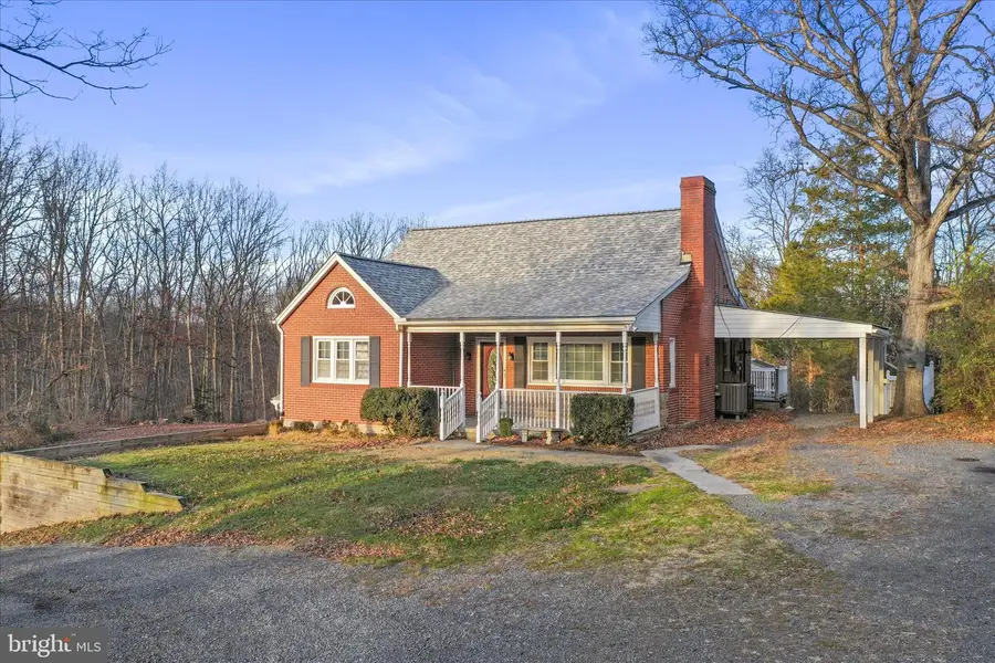 1064 Strasburg Rd, Front Royal, VA 22630 - Image #2