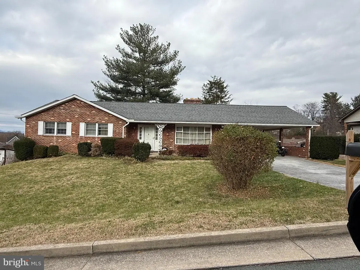 16 Gloucester Rd, Front Royal, VA 22630 - Image #1