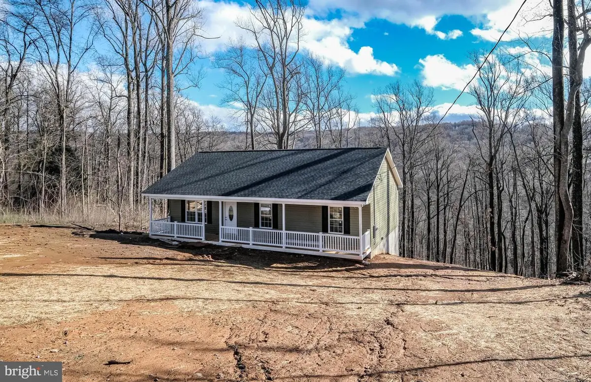 928 High Top Rd, Linden, VA 22642 - Image #1