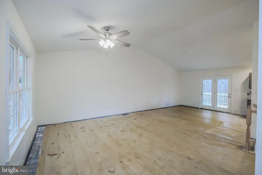 928 High Top Rd, Linden, VA 22642 - Image #3