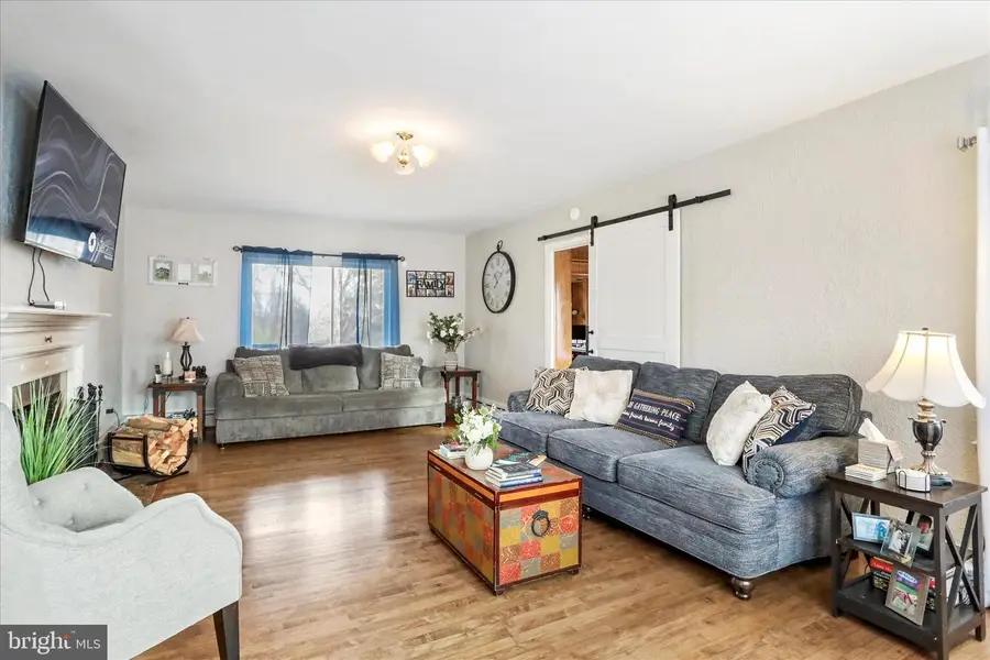 425 W 15th St, Front Royal, VA 22630 - #2