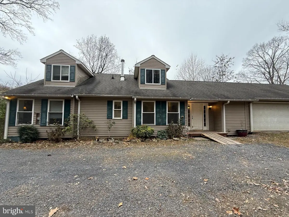 521 Northern Spy Dr, Linden, VA 22642 - Image #1