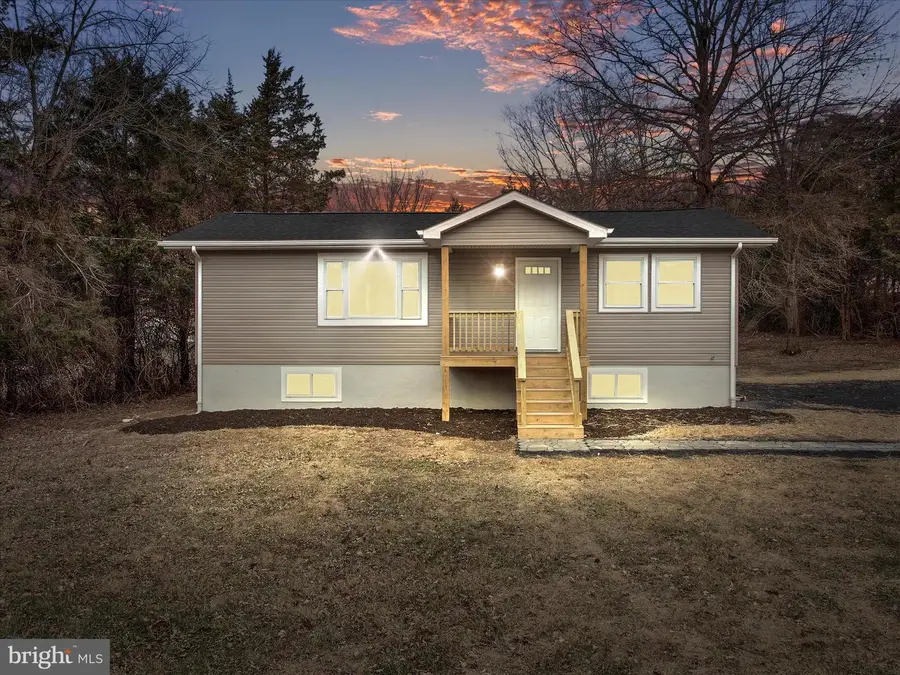 75 Southern Dr, Strasburg, VA 22657 - Image #2