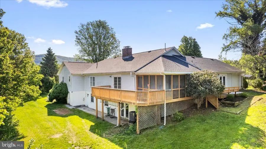 7525 Stonewall Jackson Hwy, Front Royal, VA 22630 - #2