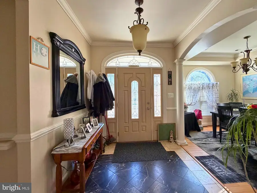 289 Magnolia Dr, Front Royal, VA 22630 - Image #2