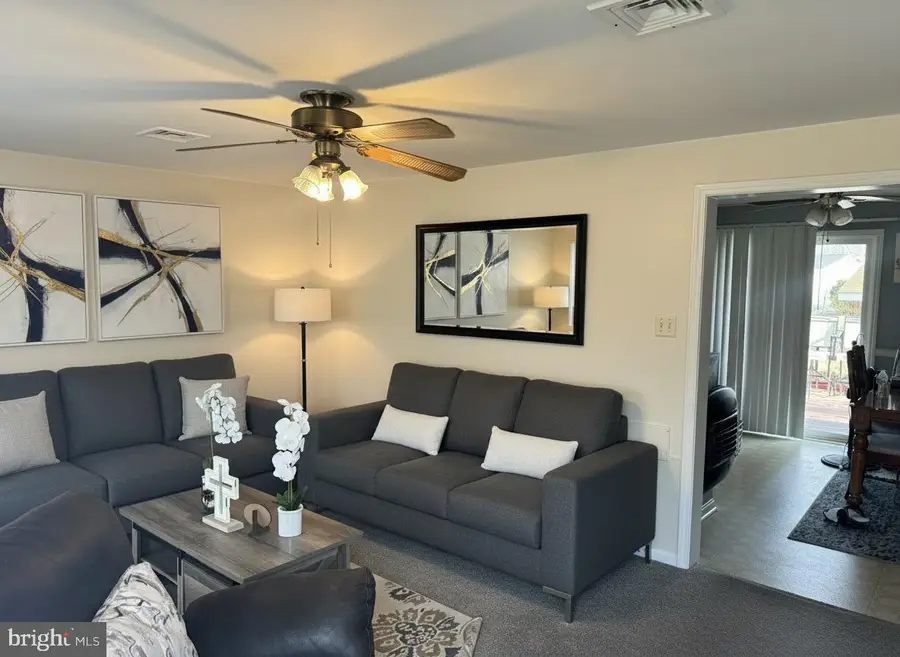 516 W Duck St, Front Royal, VA 22630 - #2