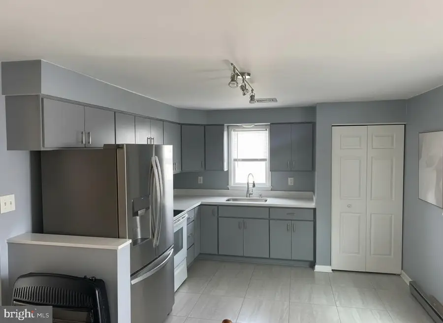 516 W Duck St, Front Royal, VA 22630 - #3