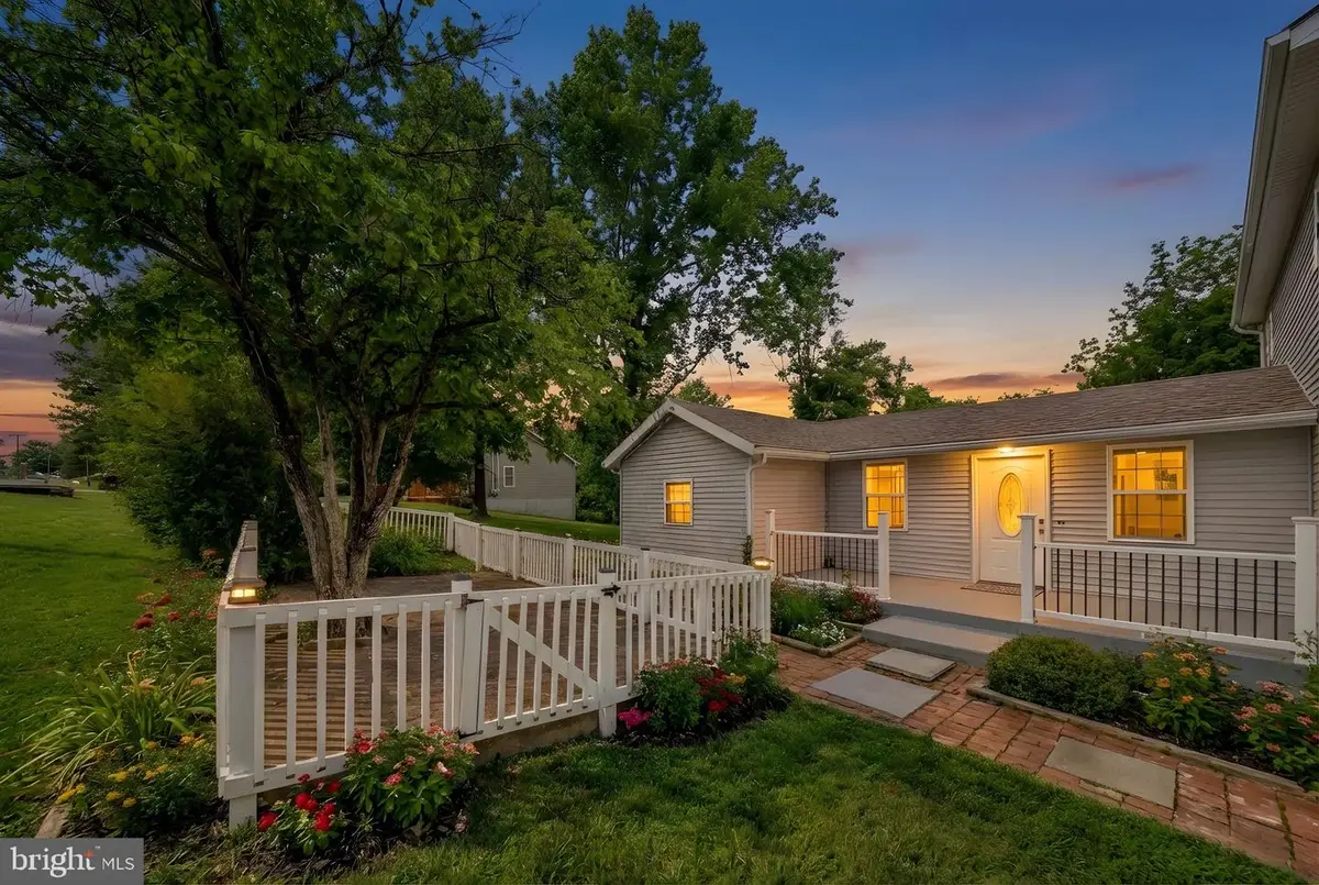 671 Pine Ridge Dr, Front Royal, VA 22630 - #1