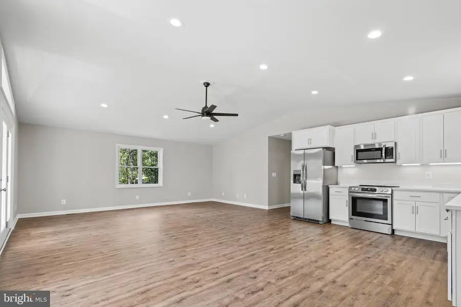 172 Martins Farm Rd, Front Royal, VA 22630 - #3