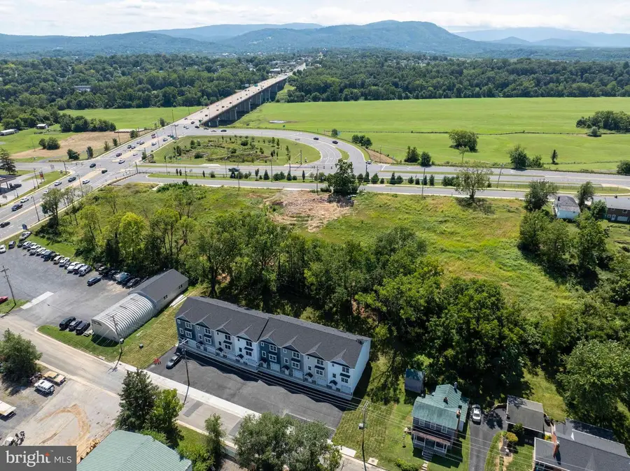37 Duck St W, Front Royal, VA 22630 - #3
