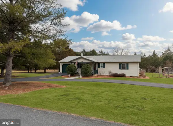 15 River Lakes Dr, STRASBURG, VA 22657