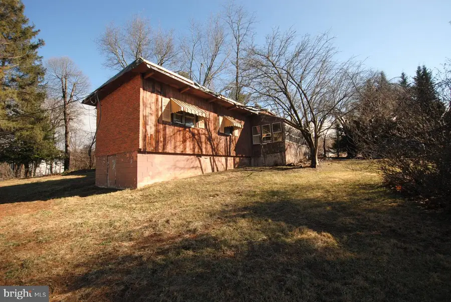 411 Cardinal Dr, Front Royal, VA 22630 - #2