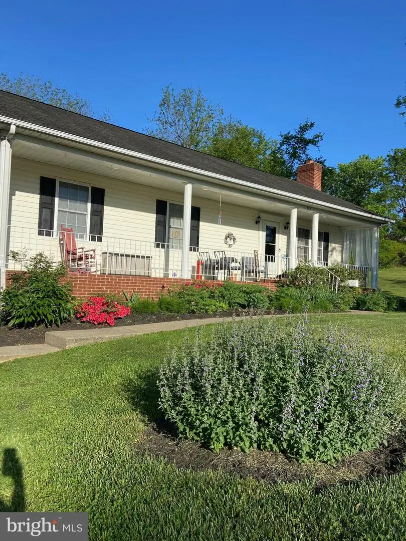 573 Lewis St, Front Royal, VA 22630 - #2