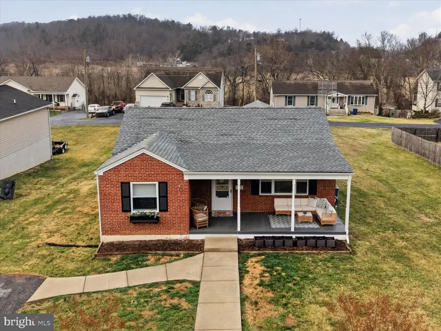 140 W Duck St, Front Royal, VA 22630 - #3