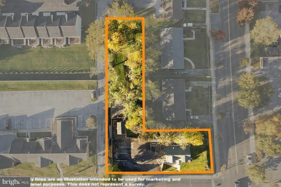 303 W 10th St, Front Royal, VA 22630 - #2