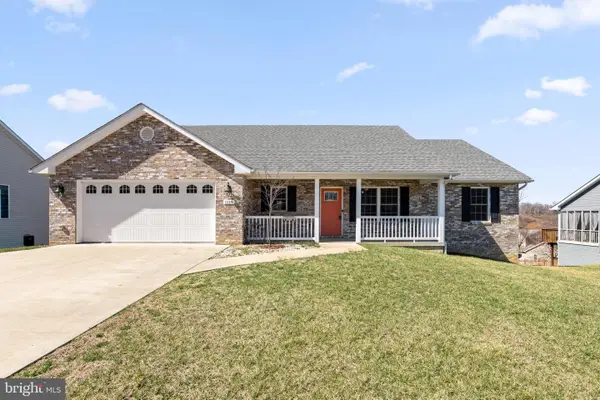 1119 Ewell St, FRONT ROYAL, VA 22630