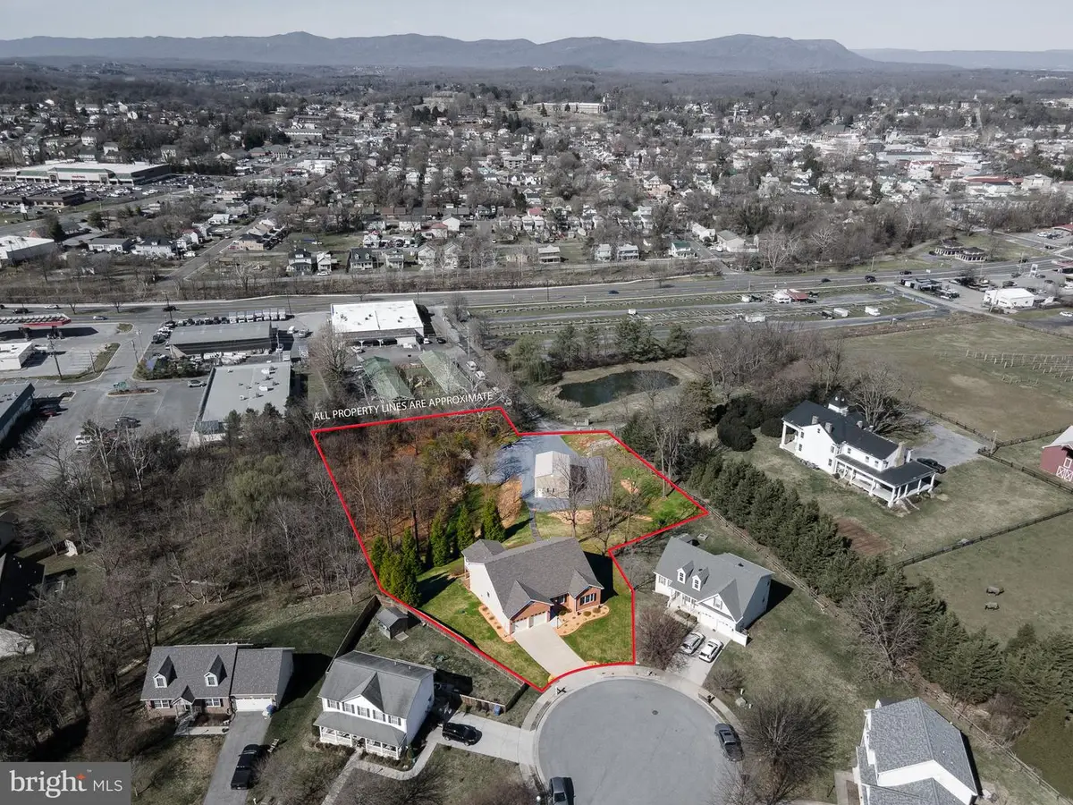 201 Peach Tree Ct, Front Royal, VA 22630 - #1