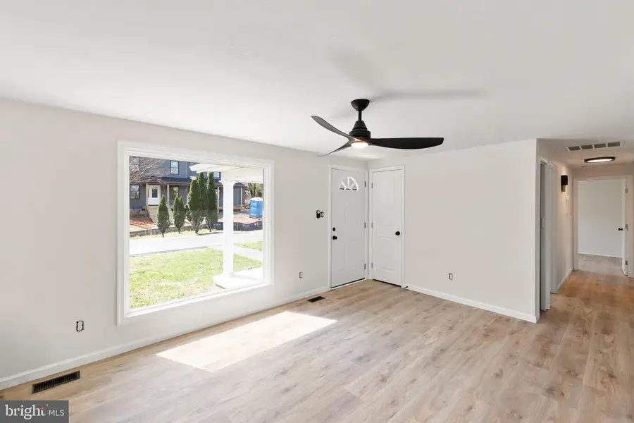 101 W 17th St, Front Royal, VA 22630 - #3