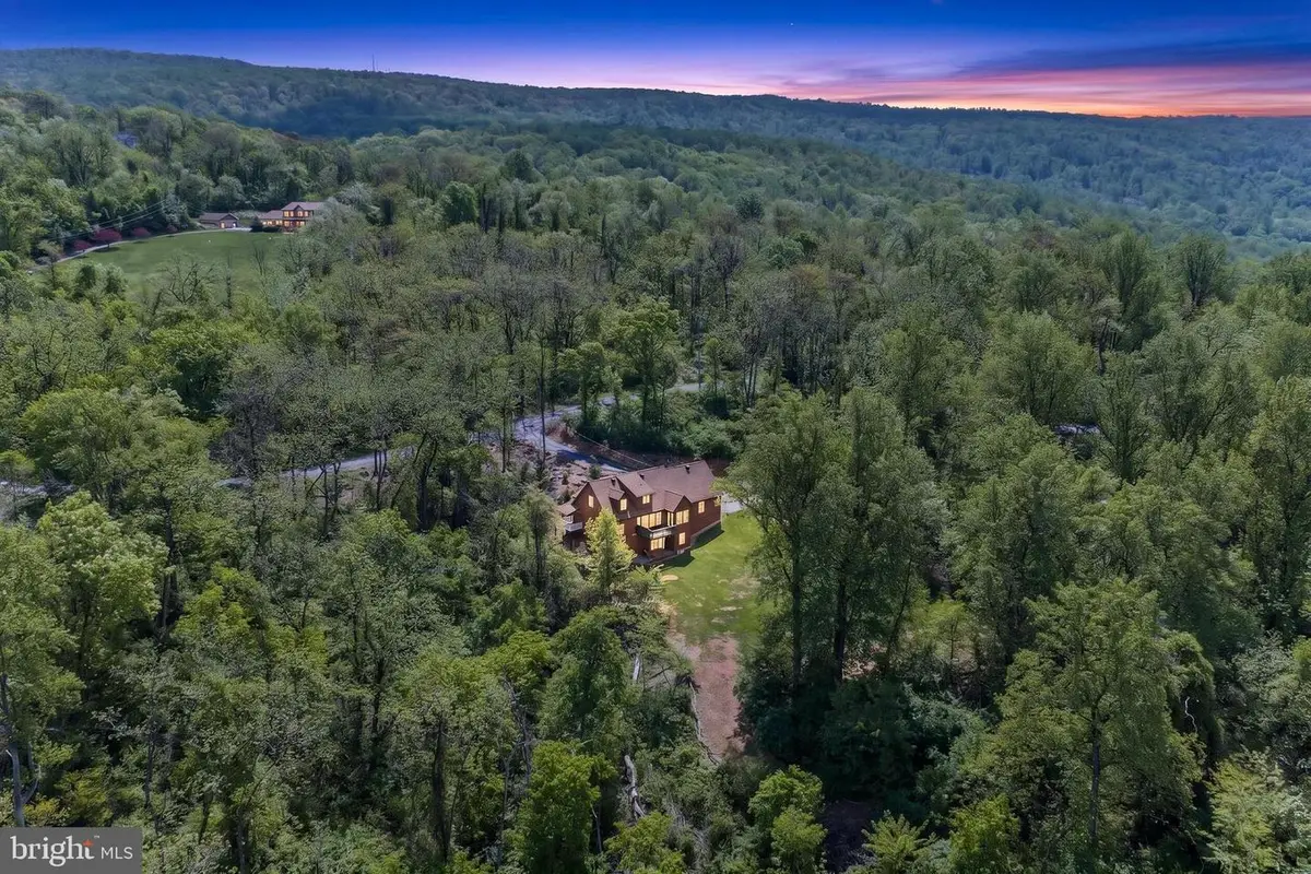 717 Bragg Dr, Front Royal, VA 22630 - #1