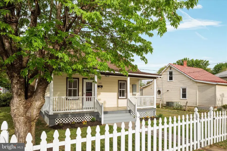 325 Ritenour St, Front Royal, VA 22630 - #2