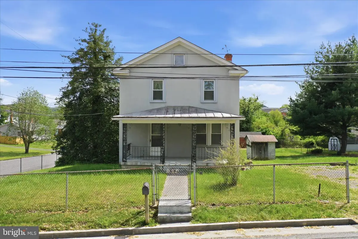 104 W 12th St, Front Royal, VA 22630 - #1