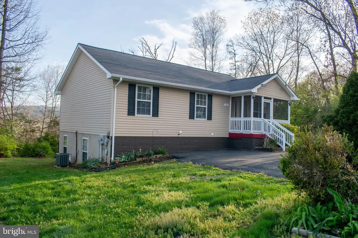 13 Crestview Dr, Front Royal, VA 22630 - #1