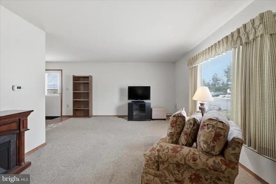 814 W 15th St, Front Royal, VA 22630 - #2