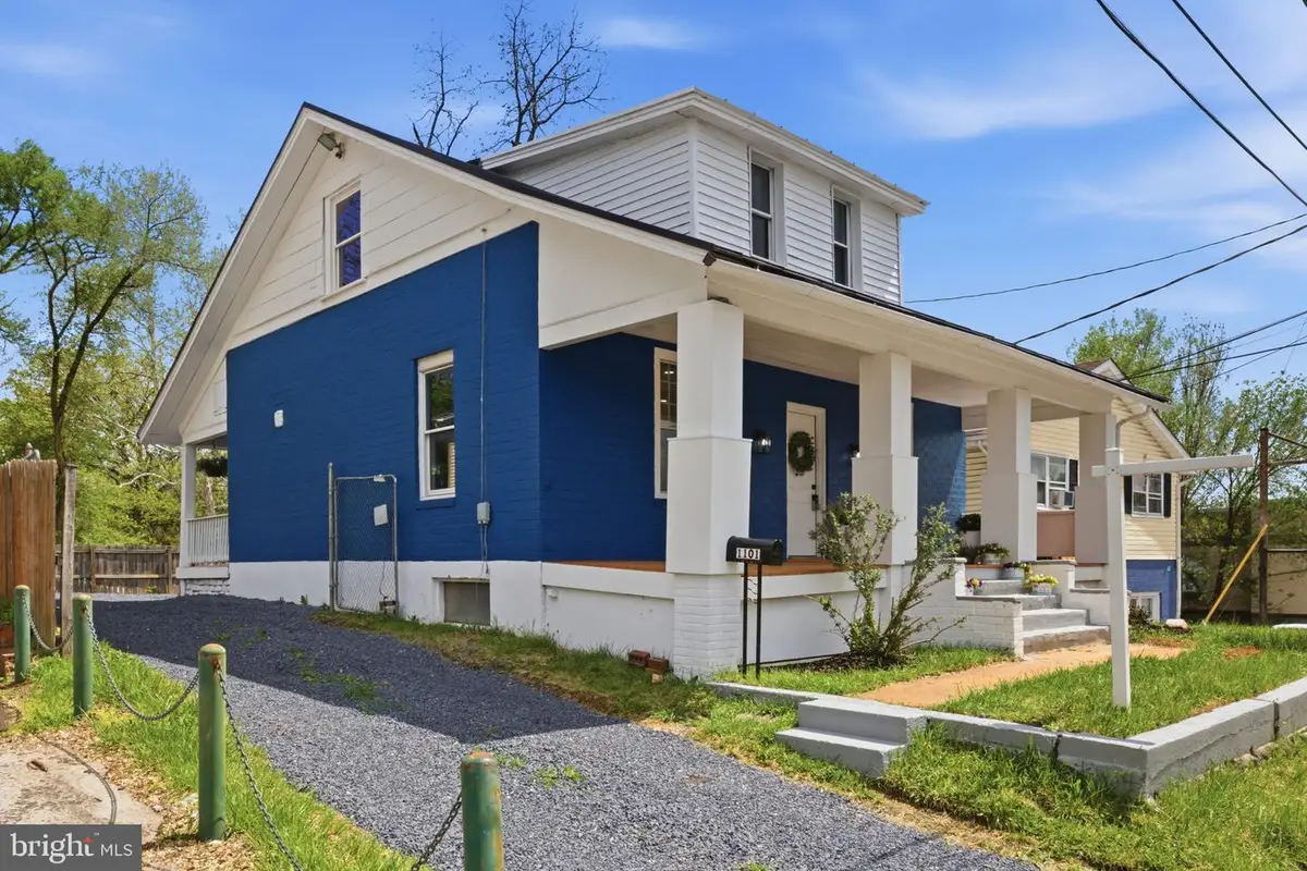 1101 N Royal Ave N, Front Royal, VA 22630 - #1