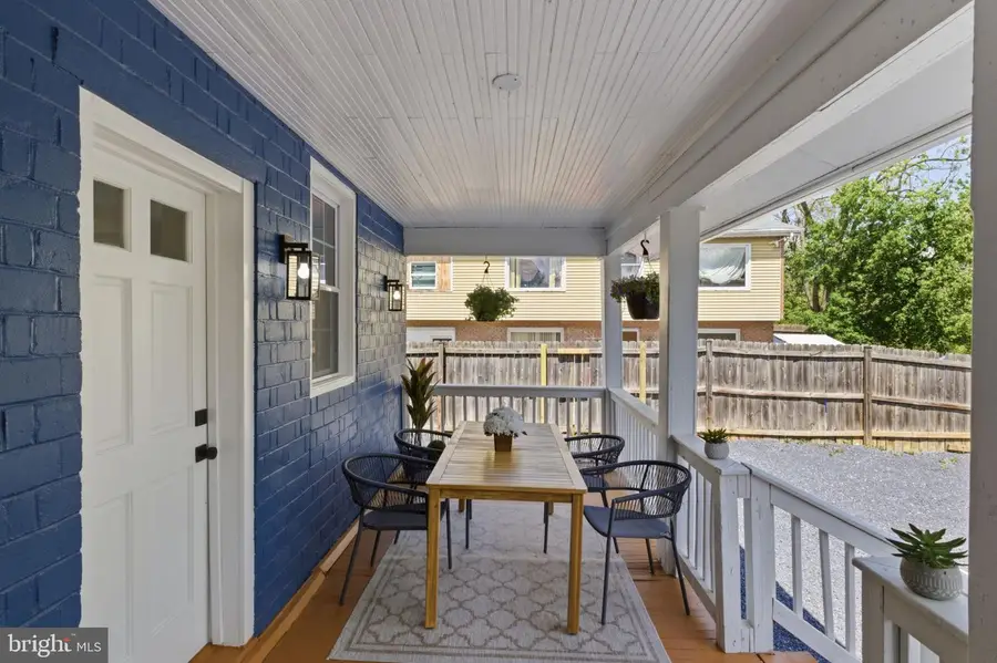 1101 N Royal Ave N, Front Royal, VA 22630 - #3