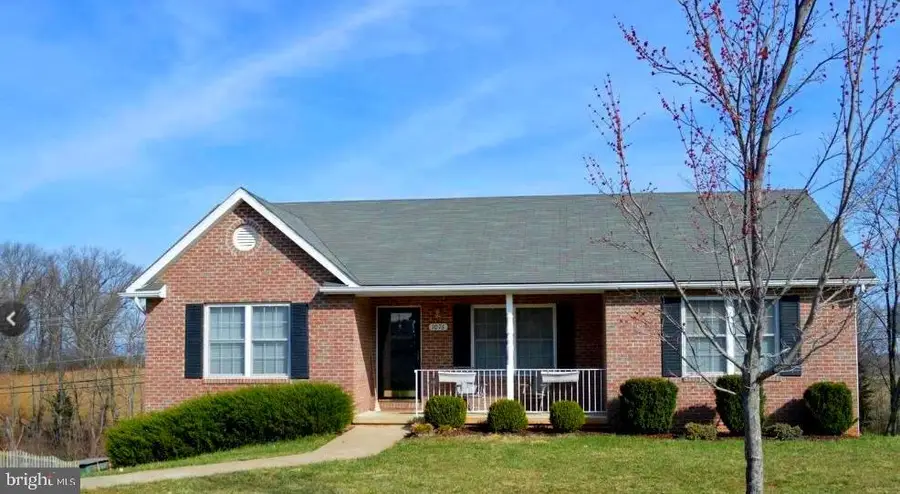 1076 Stuart Dr, Front Royal, VA 22630 - #3