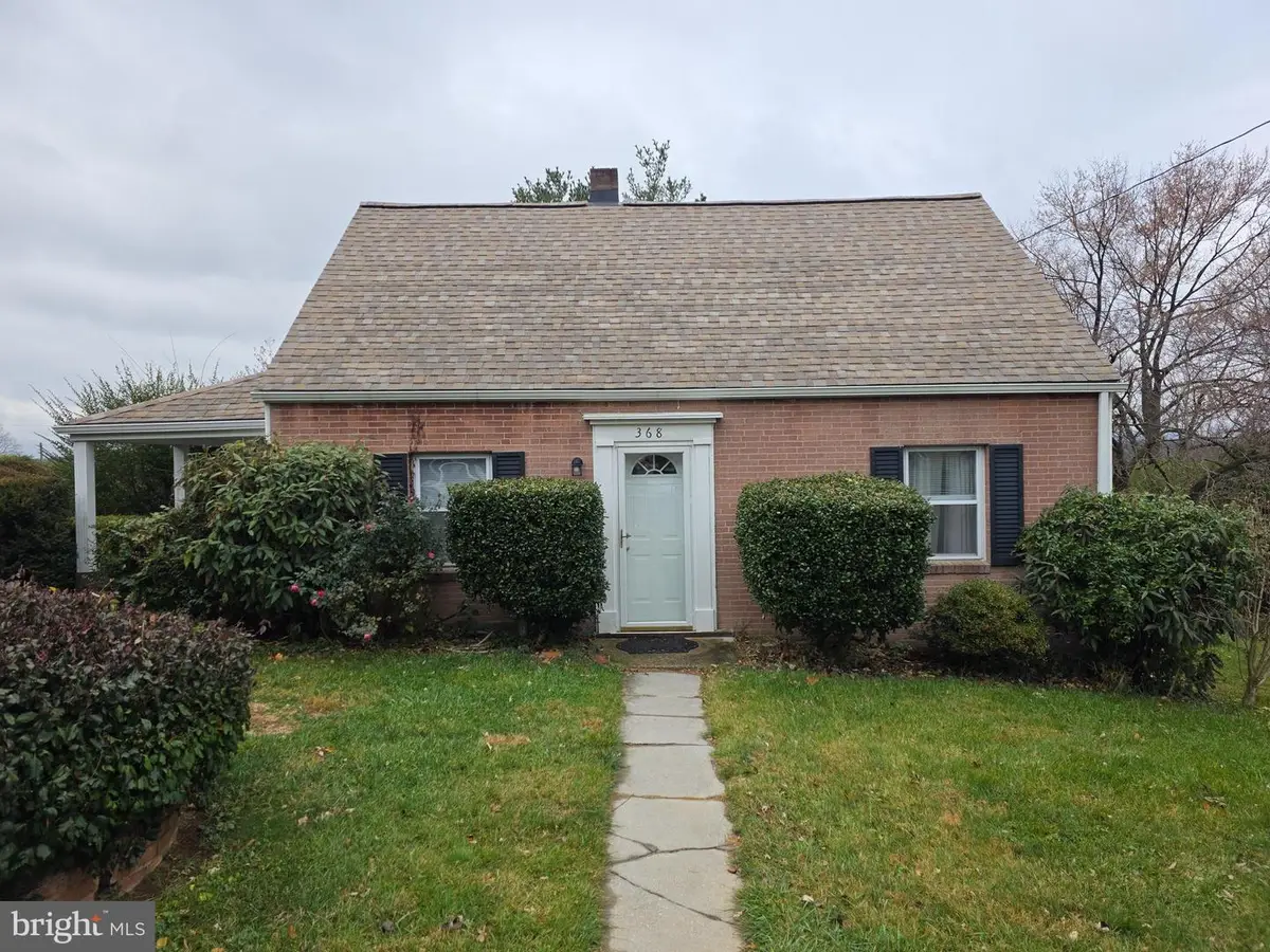 368 W 9th St, Front Royal, VA 22630 - #1
