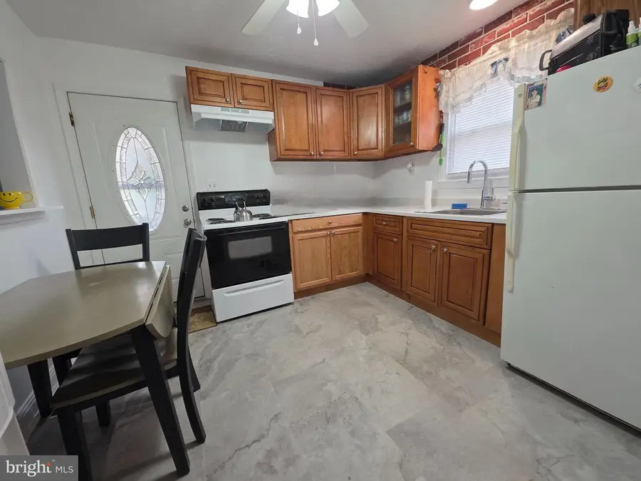 368 W 9th St, Front Royal, VA 22630 - #3
