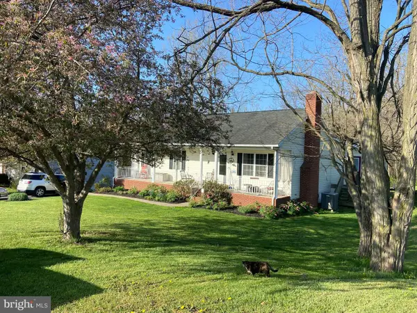 573 Lewis St, FRONT ROYAL, VA 22630